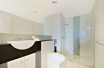 Pumicestone Blue - Accommodation Nelson Bay 9