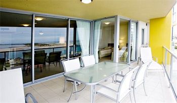 Pumicestone Blue - Accommodation Nelson Bay 4