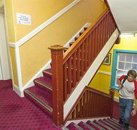 Jolly Swagman Backpackers - Accommodation Nelson Bay