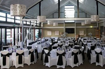 Caves Beachside Hotel - Accommodation Nelson Bay 4