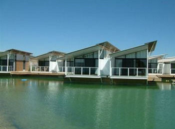 Caves Beachside Hotel - Accommodation Nelson Bay 21