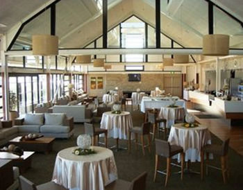 Caves Beachside Hotel - Accommodation Nelson Bay 32