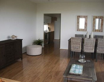 Caves Beachside Hotel - Accommodation Nelson Bay 44