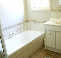 Madigan Wine Country Cottages - Accommodation Nelson Bay