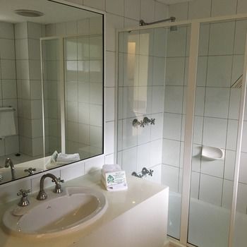 Eltham Gateway Hotel - Accommodation Nelson Bay 1