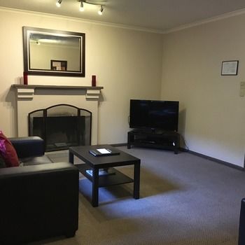 Eltham Gateway Hotel - Accommodation Nelson Bay 19