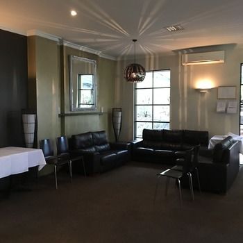 Eltham Gateway Hotel - Accommodation Nelson Bay 37