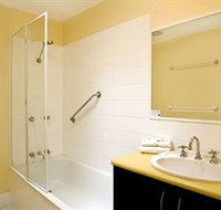 Beach Breakers Resort - Accommodation Nelson Bay