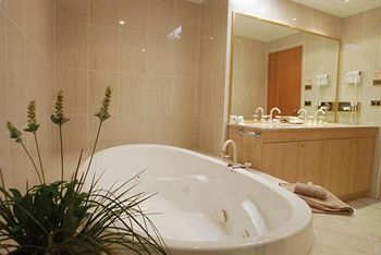 The Hermitage Motel - Accommodation Nelson Bay 4