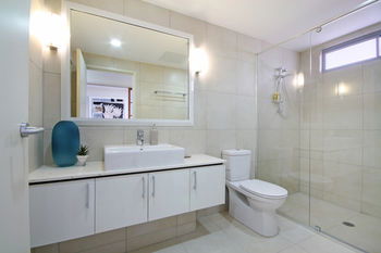 Monaco - Accommodation Nelson Bay 12