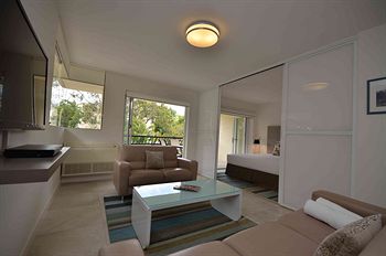 Saks On Hastings - Accommodation Nelson Bay 1