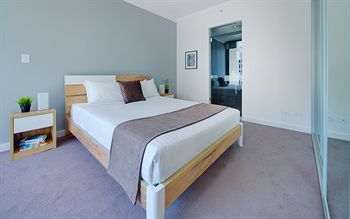 Zara Tower - Luxury Suites And Apartments - Accommodation Nelson Bay 1