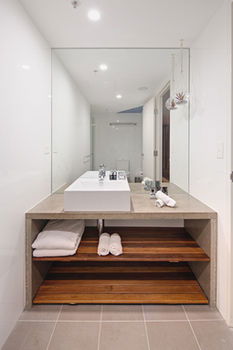 Zara Tower - Luxury Suites And Apartments - Accommodation Nelson Bay 37