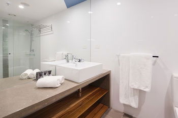 Zara Tower - Luxury Suites And Apartments - Accommodation Nelson Bay 61