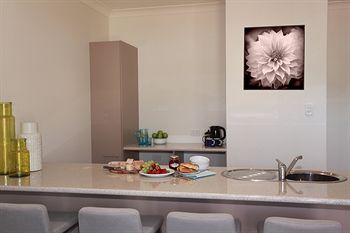 H Boutique Hotel - Nelson Bay Accommodation.com 1