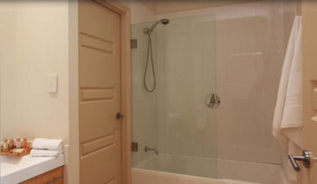 H Boutique Hotel - Nelson Bay Accommodation.com 12