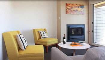 H Boutique Hotel - Nelson Bay Accommodation.com 20