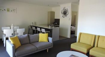 H Boutique Hotel - Nelson Bay Accommodation.com 24