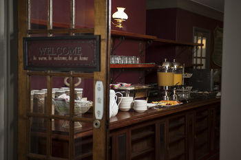 Colonial Terrace Motor Inn - Accommodation Nelson Bay 6