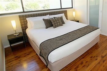 Wine Country Villas - Accommodation Nelson Bay 2
