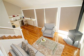 Wine Country Villas - Accommodation Nelson Bay 6