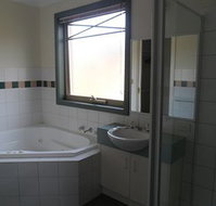 Australian Home Away  Box Hill 32 - Accommodation Nelson Bay