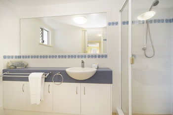 Sandy Shores Luxury Holiday Units - Accommodation Nelson Bay 7