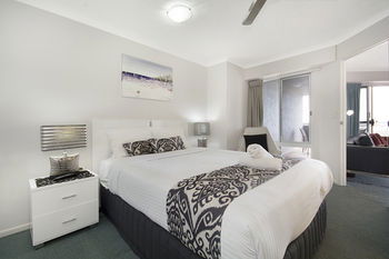 Sandy Shores Luxury Holiday Units - Accommodation Nelson Bay 14
