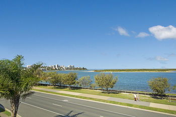 Sandy Shores Luxury Holiday Units - Accommodation Nelson Bay 18
