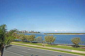 Sandy Shores Luxury Holiday Units - Accommodation Nelson Bay 20