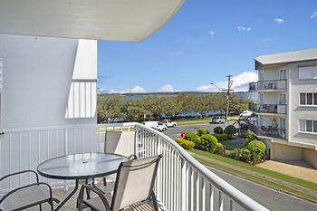 Sandy Shores Luxury Holiday Units - Accommodation Nelson Bay 44