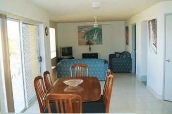 Bayviews & Harbourview Holiday Apartments - Accommodation Nelson Bay 10