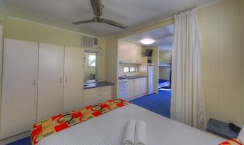 Alex Beach Cabins - Accommodation Nelson Bay 26