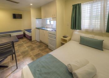 Alex Beach Cabins - Accommodation Nelson Bay 35