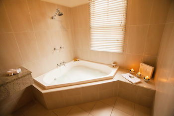 Spicers Vineyards Estate - Accommodation Nelson Bay 11