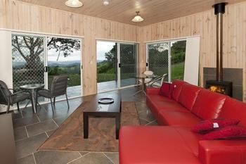 Treetops Accommodation Montville - Accommodation Nelson Bay 5