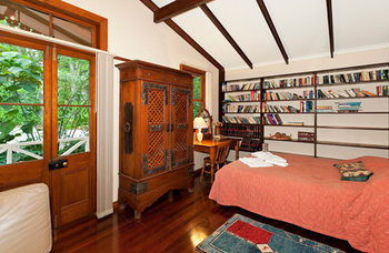 Treetops Accommodation Montville - Accommodation Nelson Bay 22