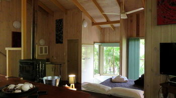 Treetops Accommodation Montville - Accommodation Nelson Bay 65