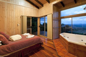 Treetops Accommodation Montville - Accommodation Nelson Bay 66