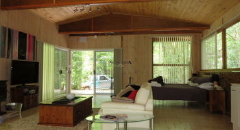 Treetops Accommodation Montville - Accommodation Nelson Bay 72