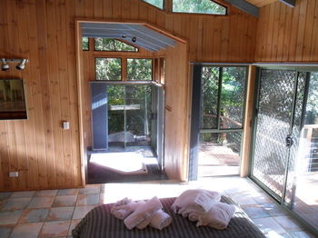 Treetops Accommodation Montville - Accommodation Nelson Bay 79