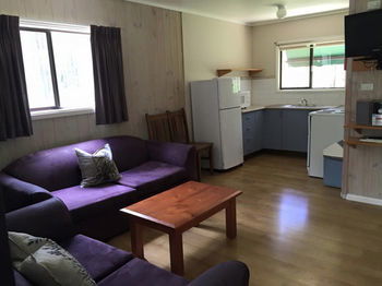 Belford Cottages - Accommodation Nelson Bay 5