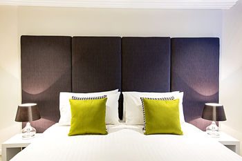 Astina Serviced Apartments - Parkside - Accommodation Nelson Bay 2