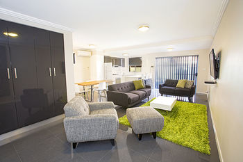 Astina Serviced Apartments - Parkside - Accommodation Nelson Bay 6