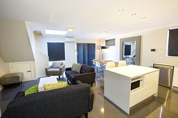 Astina Serviced Apartments - Parkside - Accommodation Nelson Bay 7