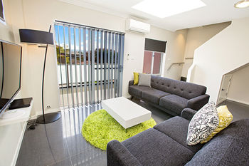Astina Serviced Apartments - Parkside - Accommodation Nelson Bay 9