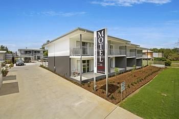 Cooroy Luxury Motel Apartments Noosa - Accommodation Nelson Bay 4