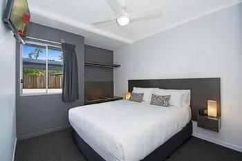 Cooroy Luxury Motel Apartments Noosa - Accommodation Nelson Bay 5
