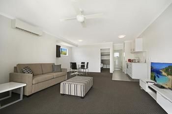 Cooroy Luxury Motel Apartments Noosa - Accommodation Nelson Bay 6