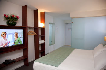 Grand Hotel Wyong - Accommodation Nelson Bay 7